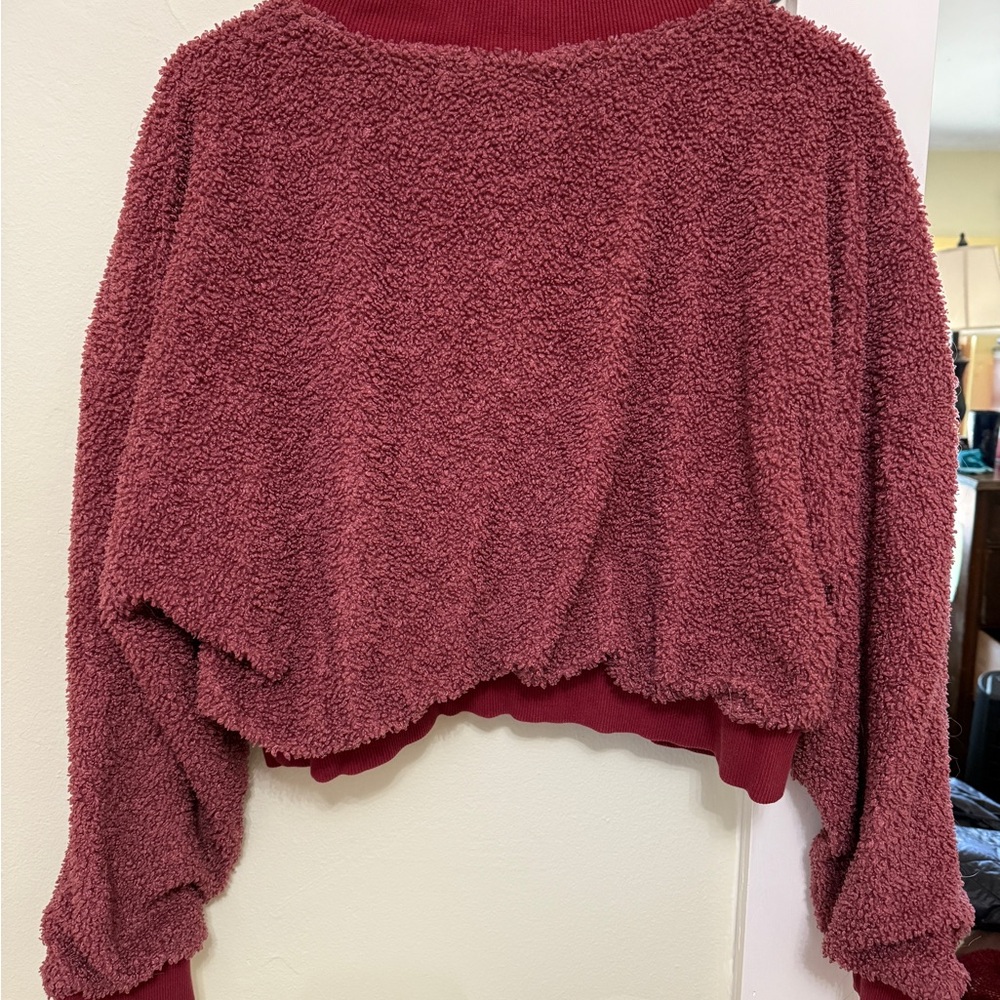 Fabletics Burgundy Women's Crew Neck Sweater